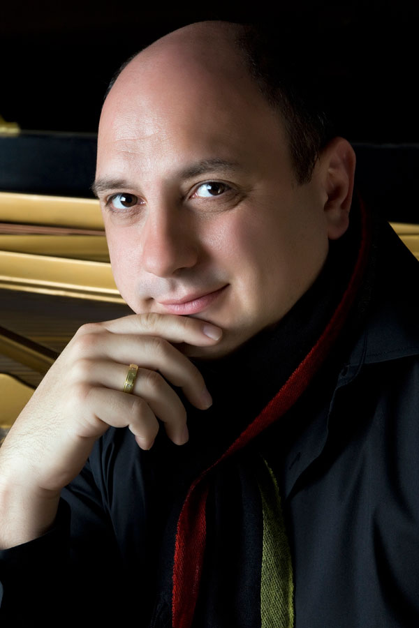 George Vachnadze, pianist